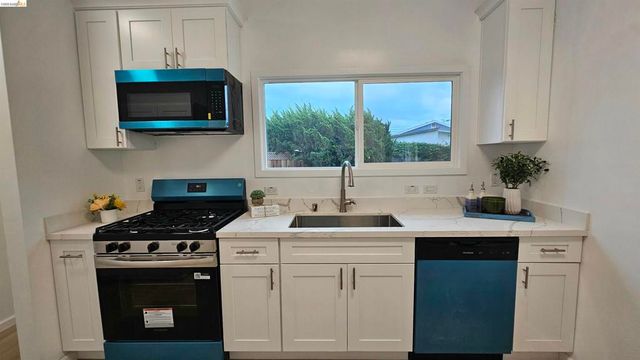 1720 67Th Ave, Oakland, CA 94621