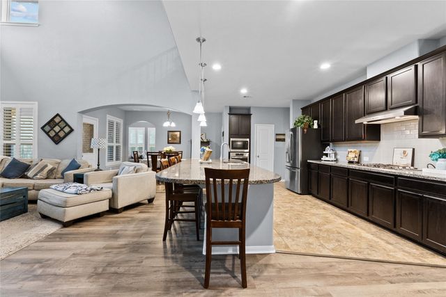 4224 Walnut Bend Drive, Friendswood, TX 77546