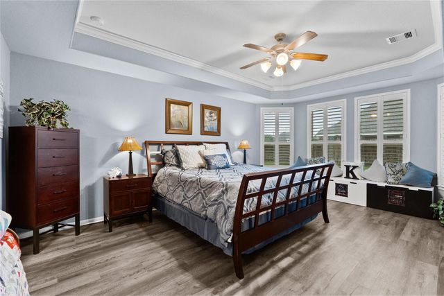 4224 Walnut Bend Drive, Friendswood, TX 77546