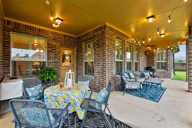 4224 Walnut Bend Drive, Friendswood, TX 77546