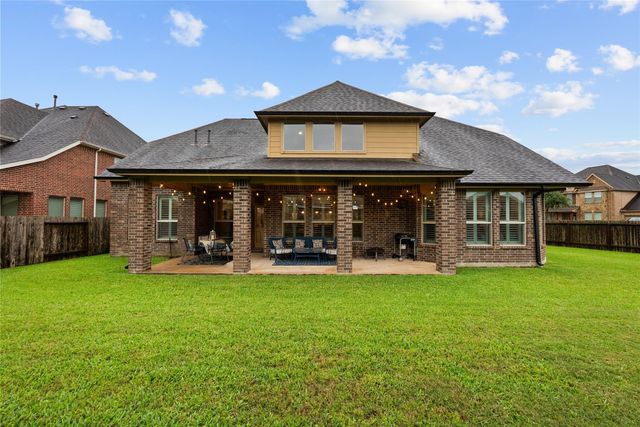 4224 Walnut Bend Drive, Friendswood, TX 77546