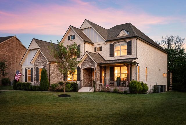 6917 Fence Post Ln, College Grove, TN 37046