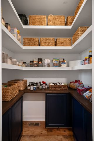 6917 Fence Post Ln, College Grove, TN 37046