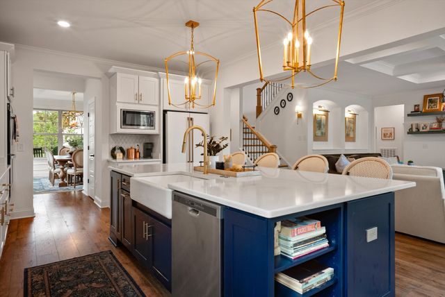 6917 Fence Post Ln, College Grove, TN 37046