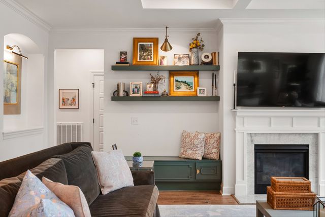 6917 Fence Post Ln, College Grove, TN 37046