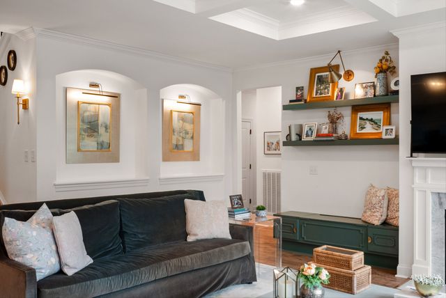 6917 Fence Post Ln, College Grove, TN 37046