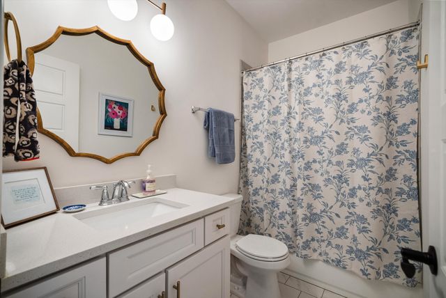 6917 Fence Post Ln, College Grove, TN 37046