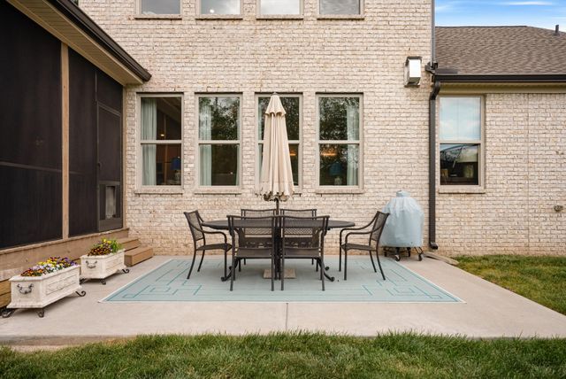 6917 Fence Post Ln, College Grove, TN 37046