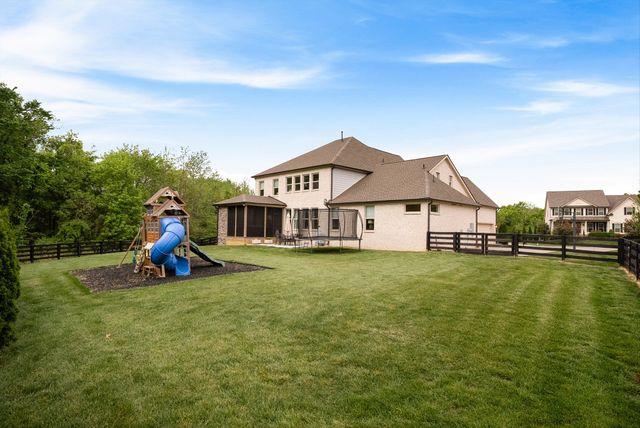 6917 Fence Post Ln, College Grove, TN 37046