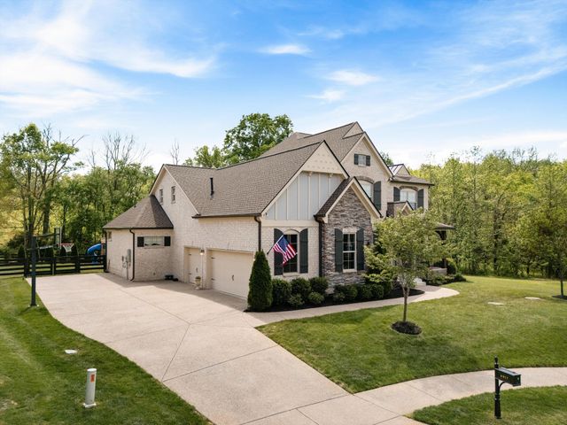 6917 Fence Post Ln, College Grove, TN 37046