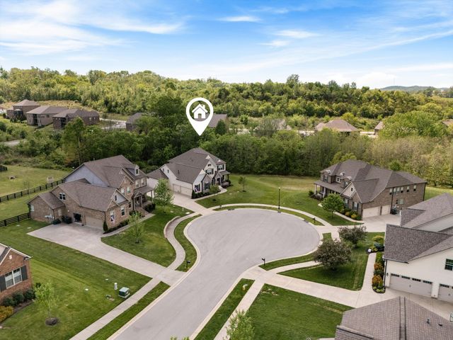 6917 Fence Post Ln, College Grove, TN 37046