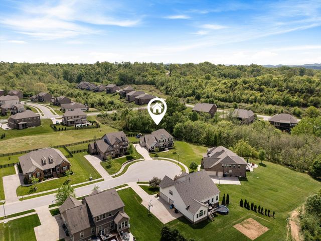 6917 Fence Post Ln, College Grove, TN 37046