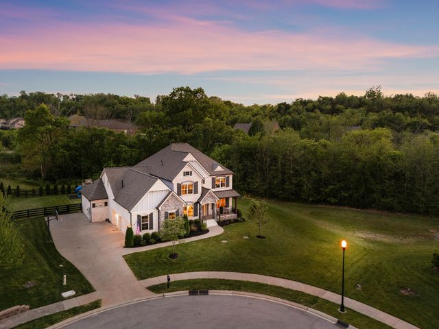 6917 Fence Post Ln, College Grove, TN 37046