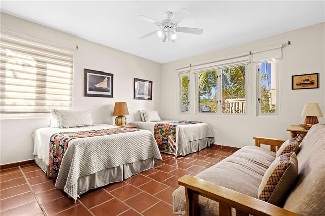 86 LAKE SIDE VILLAS AB 3, Vega Alta, PR 00692