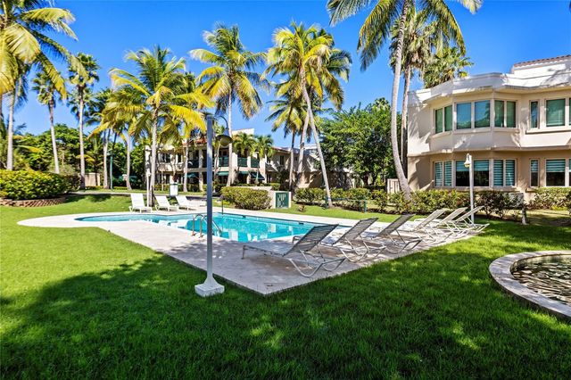 86 LAKE SIDE VILLAS AB 3, Vega Alta, PR 00692