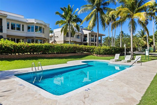 86 LAKE SIDE VILLAS AB 3, Vega Alta, PR 00692