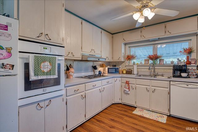 1003 E HEERDINK Avenue, Evansville, IN 47711