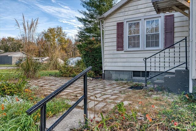 1003 E HEERDINK Avenue, Evansville, IN 47711