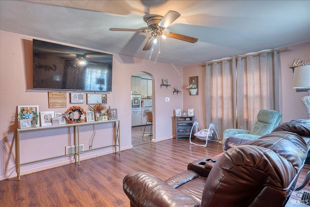 1003 E HEERDINK Avenue, Evansville, IN 47711