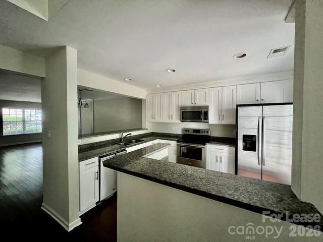 8433 Southgate Commons Drive, Charlotte, NC 28277