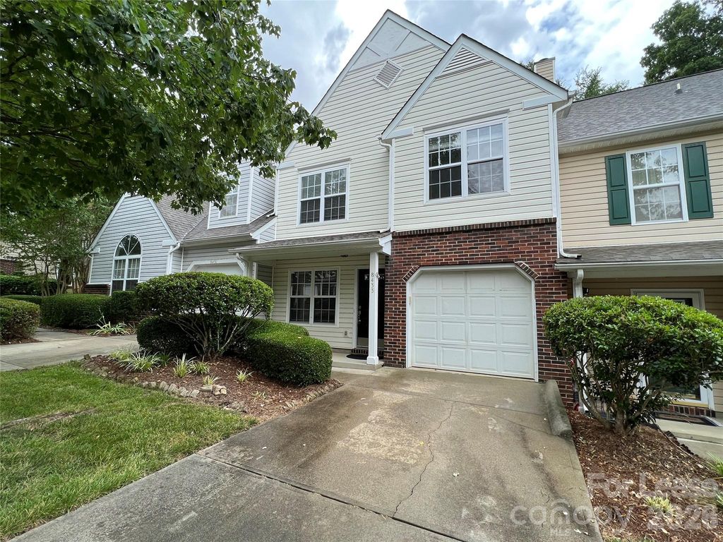 8433 Southgate Commons Drive, Charlotte, NC 28277