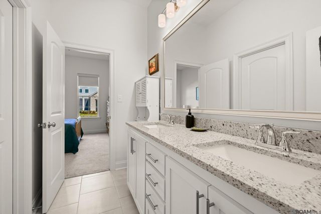 9044 Magnolia View Dr, Saint George, LA 70810