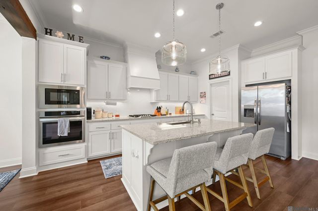 9044 Magnolia View Dr, Saint George, LA 70810