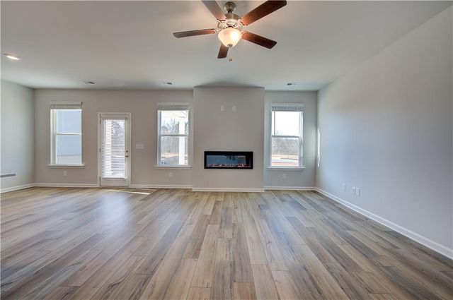 53 Homesite Armour Pass, Newnan, GA 30263