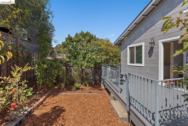 873 Hillside Ave, Albany, CA 94706