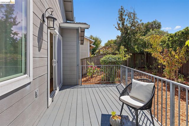 873 Hillside Ave, Albany, CA 94706