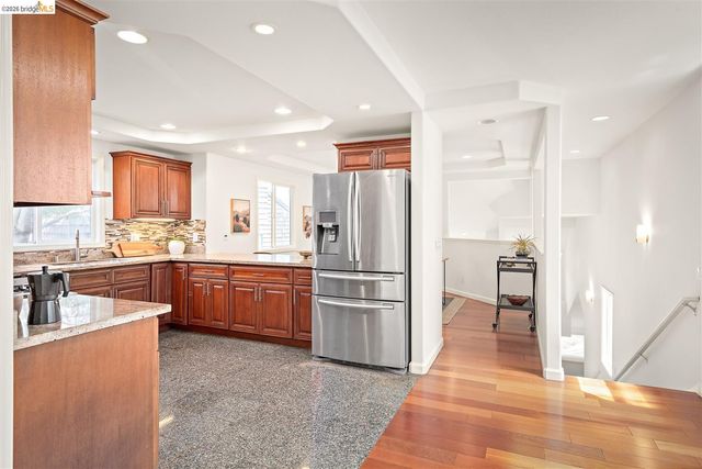 873 Hillside Ave, Albany, CA 94706