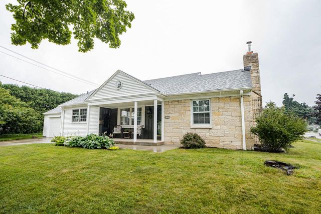 2700 N 97th STREET, Milwaukee, WI 53222