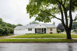 2700 N 97th STREET, Milwaukee, WI 53222