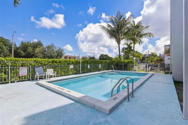 140 NW 14th Ave 9, Miami, FL 33125