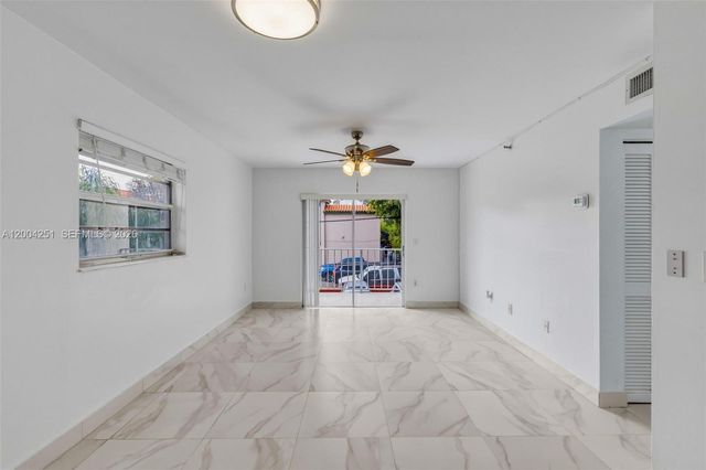 140 NW 14th Ave 9, Miami, FL 33125