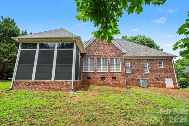 172 Eaglecrest Drive, Matthews, NC 28104