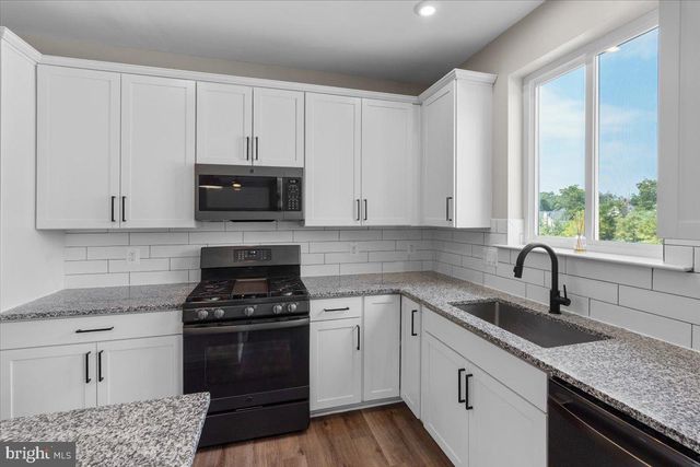124 LENORE LN, Winchester, VA 22602