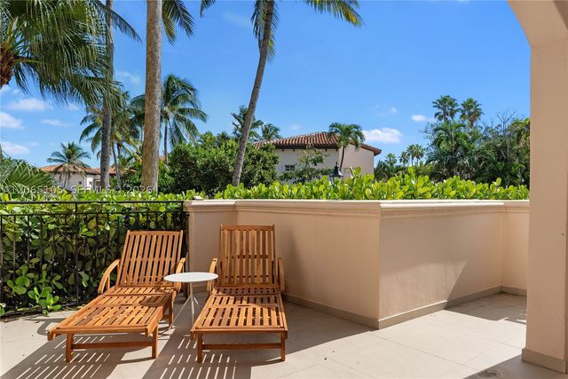 19216 Fisher Island Dr 19216, Miami Beach, FL 33109