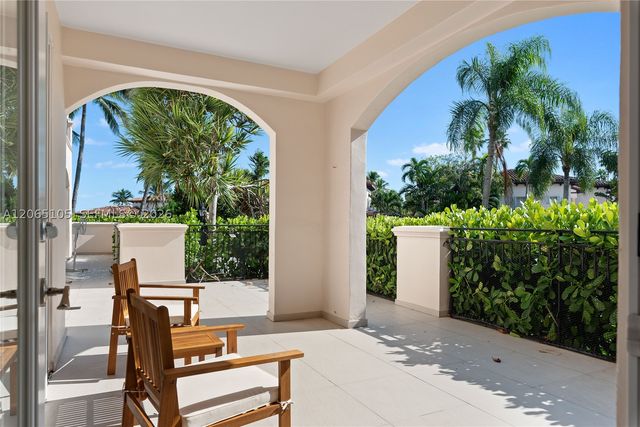 19216 Fisher Island Dr 19216, Miami Beach, FL 33109