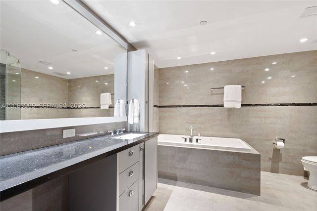 19216 Fisher Island Dr 19216, Miami Beach, FL 33109