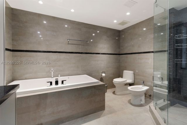 19216 Fisher Island Dr 19216, Miami Beach, FL 33109