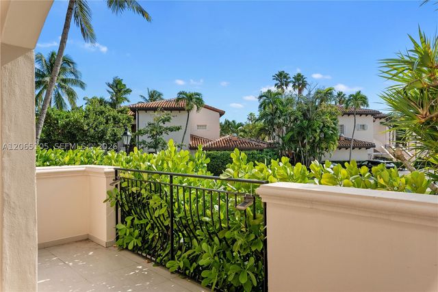 19216 Fisher Island Dr 19216, Miami Beach, FL 33109
