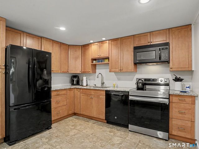 140 Beachview Avenue 266, Bridgeport, CT 06605