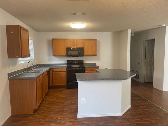 820 Eagle Drive, Saginaw, TX 76131