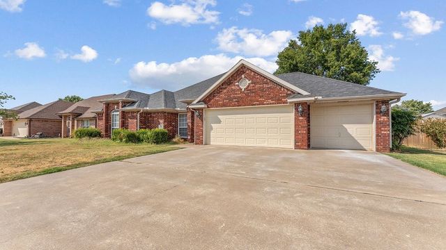 884 Palisades Avenue, Springdale, AR 72764