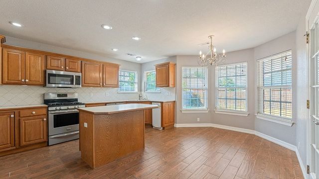 884 Palisades Avenue, Springdale, AR 72764