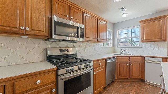 884 Palisades Avenue, Springdale, AR 72764