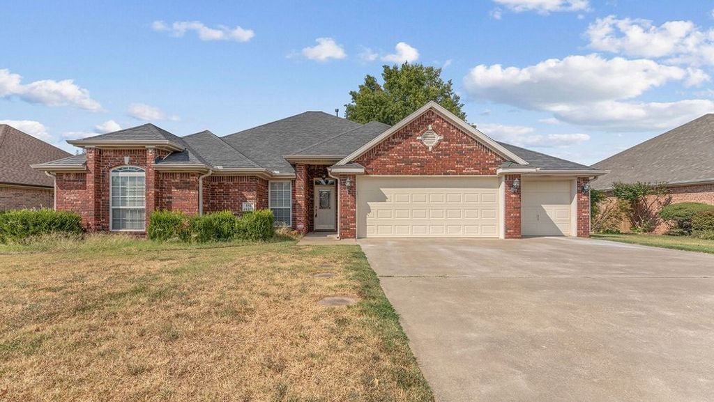 884 Palisades Avenue, Springdale, AR 72764