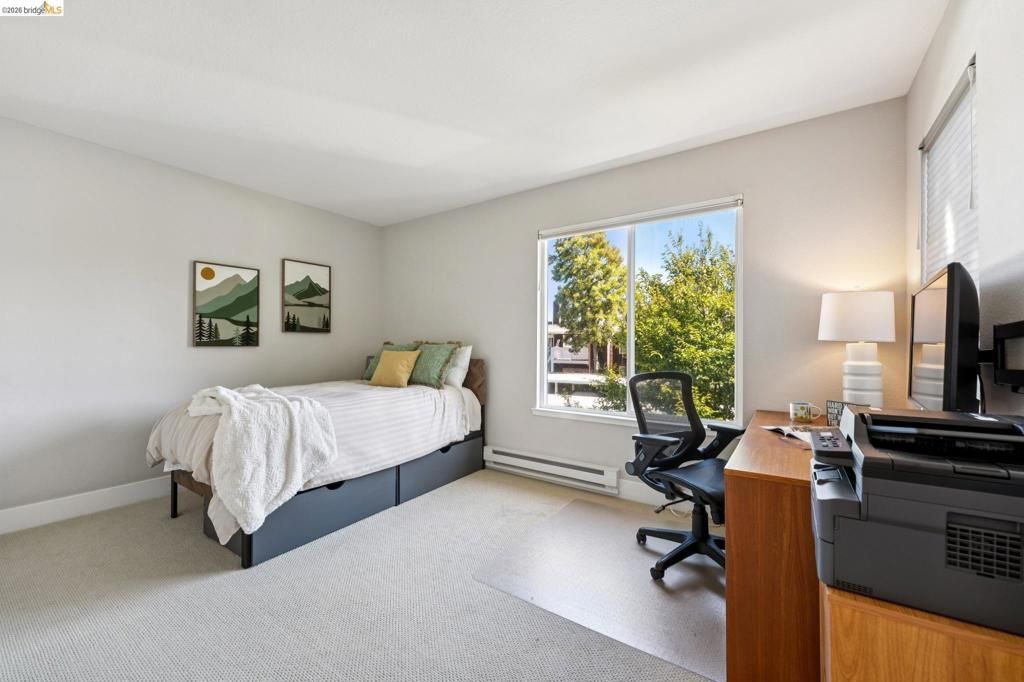 Image 23 of property listing at 12 Bayside Ct, Richmond, CA 94804