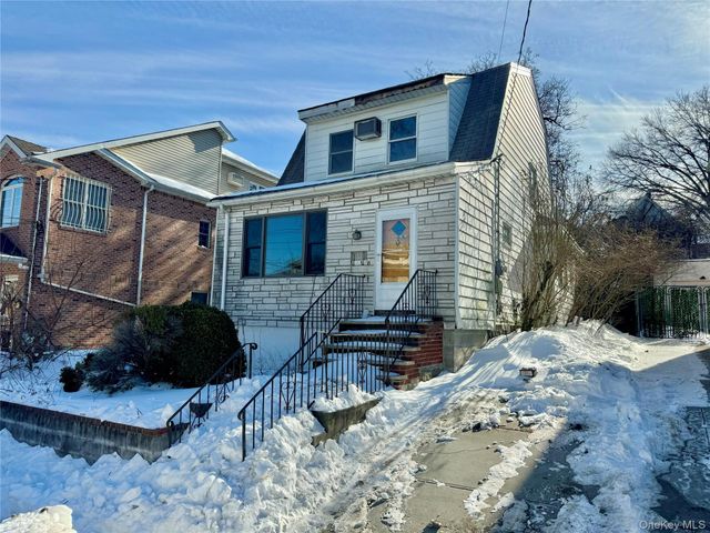 12116 8th Avenue, College Point, NY 11356